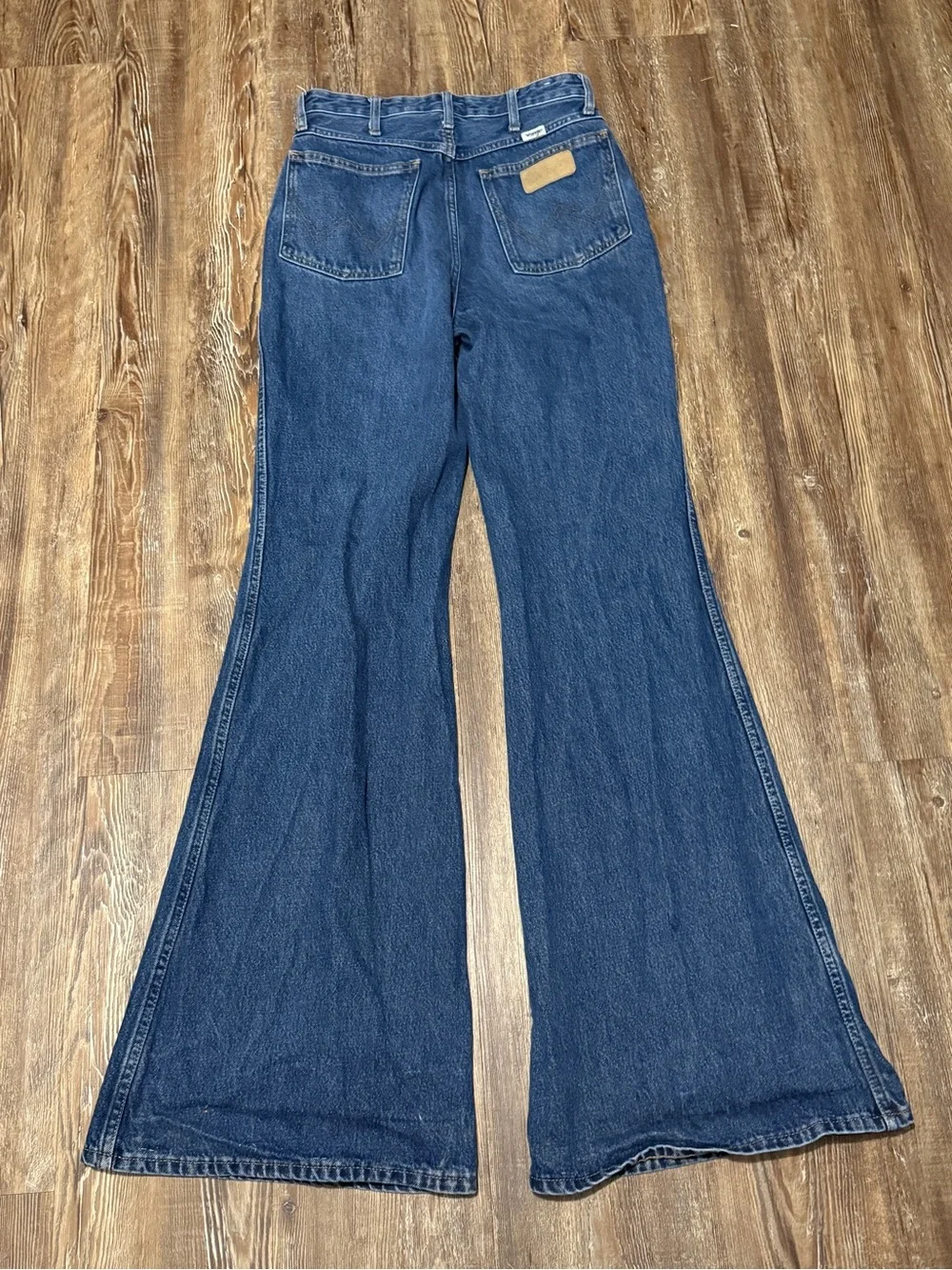 Wrangler Indigood Wanderer Flare Jeans Women's 27 Button Fly High Rise Western